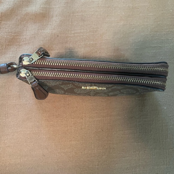 COACH large wristlet DOUBLE ZIP WALLET - Picture 3 of 13